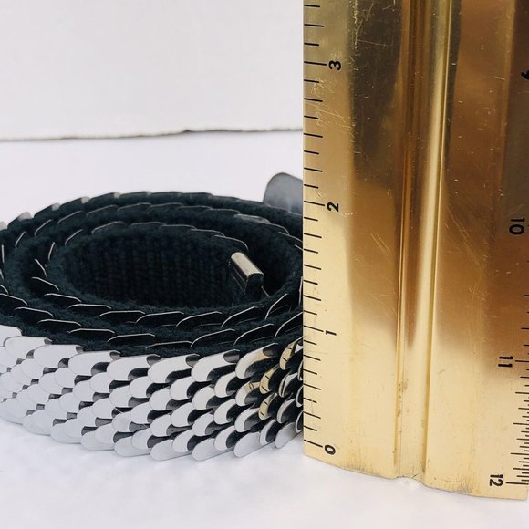 Vintage 80s Womens Silver Tone Expandable Scale Cinch Belt With Buckle 26" -28" - Picture 5 of 8